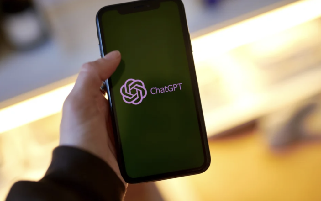 ChatGPT là gì và tại sao nên sử dụng?